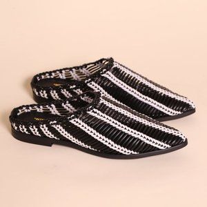 Intentionally Blank Tannis Shoes in Black and White in Size 8